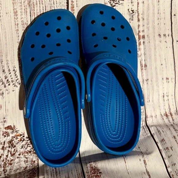 CROCS Vibrant Blue - Picture 1 of 4